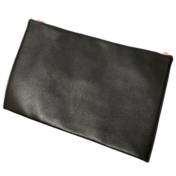 B-Low the Belt Nwt Black Rose Gold Stud Clutch - Picture 3 of 7